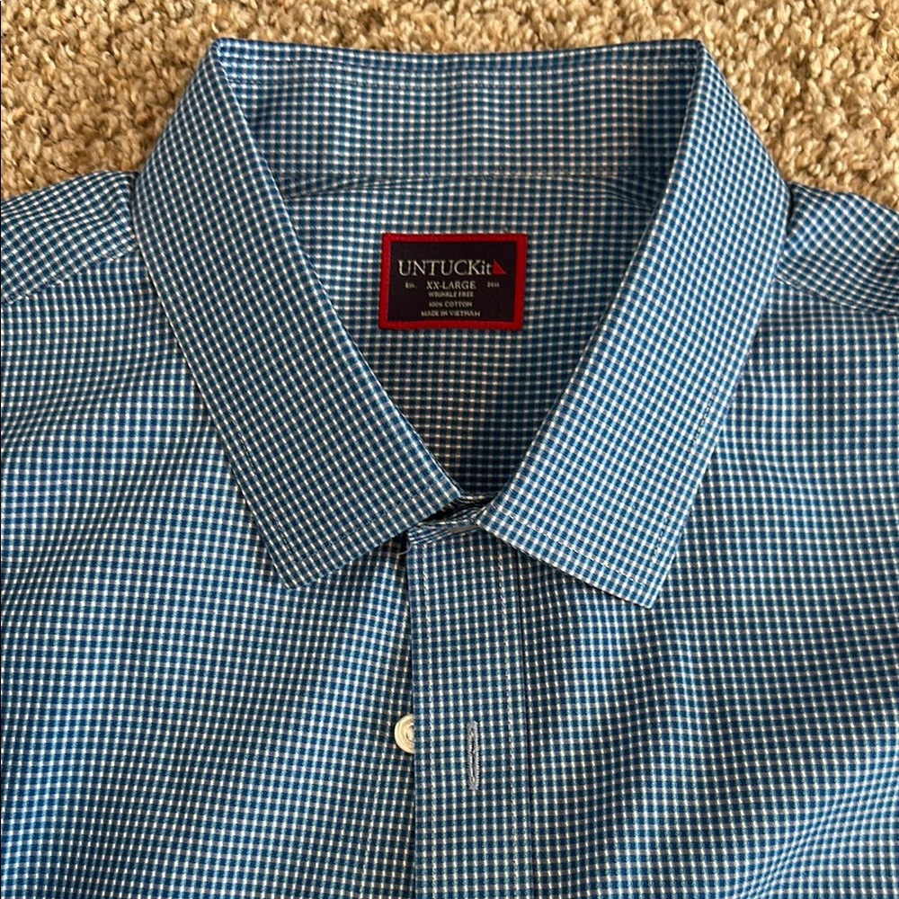UNTUCKit Blue Checkered Casual Button Down Shirt